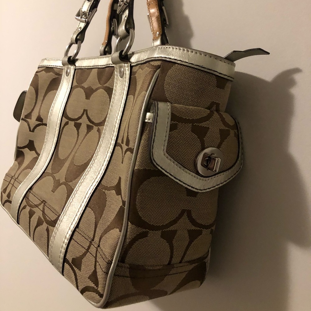 Coach Bag - Picture 2 of 5